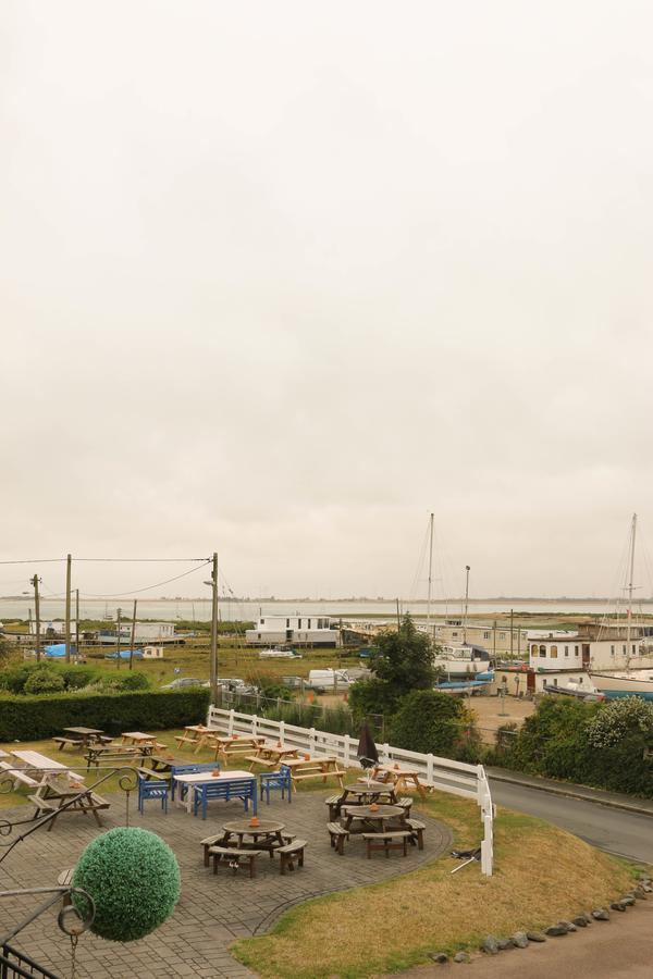 The Victory At Mersea ウェスト・マーシー エクステリア 写真